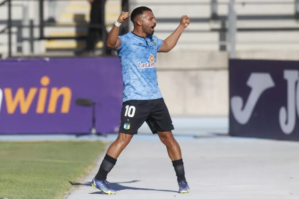 Rabello fue la gran figura del partido en Rancagua. Foto: Jorge Loyola/Photosport