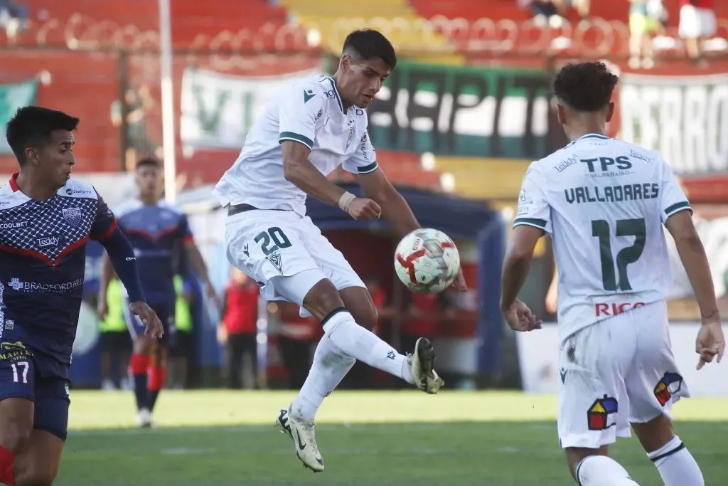 Wanderers parte la temporada 2024 entre los colistas.