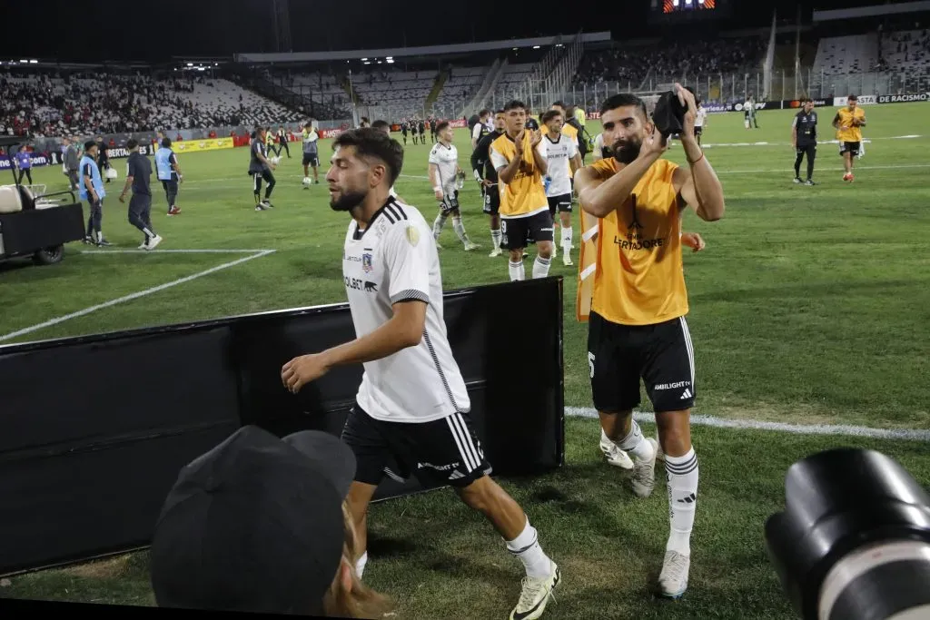 Rojas abandonó la cancha del Monumental bastante afligido