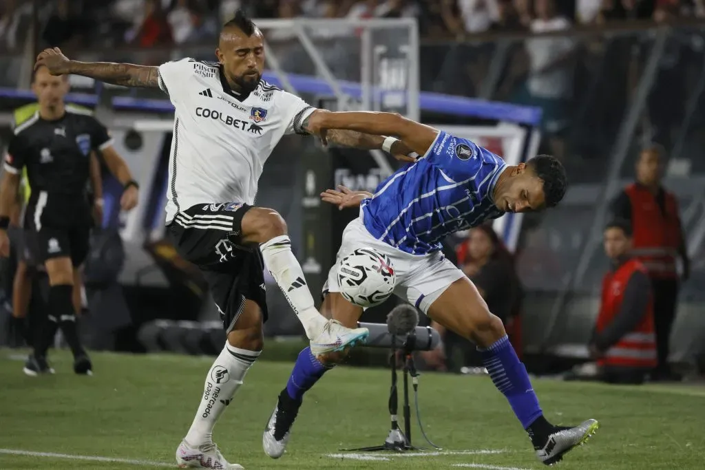 Arturo Vidal y lo que muestra Colo Colo es clave para el defensa. Foto: Dragomir Yankovic/Photosport