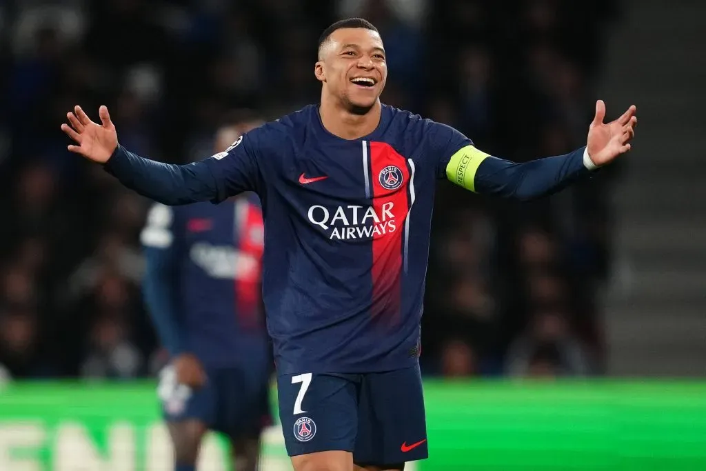 Kylian Mbappé fue la figura en el triunfo y clasificación del PSG ante Real Sociedad. Foto: IMAGO.