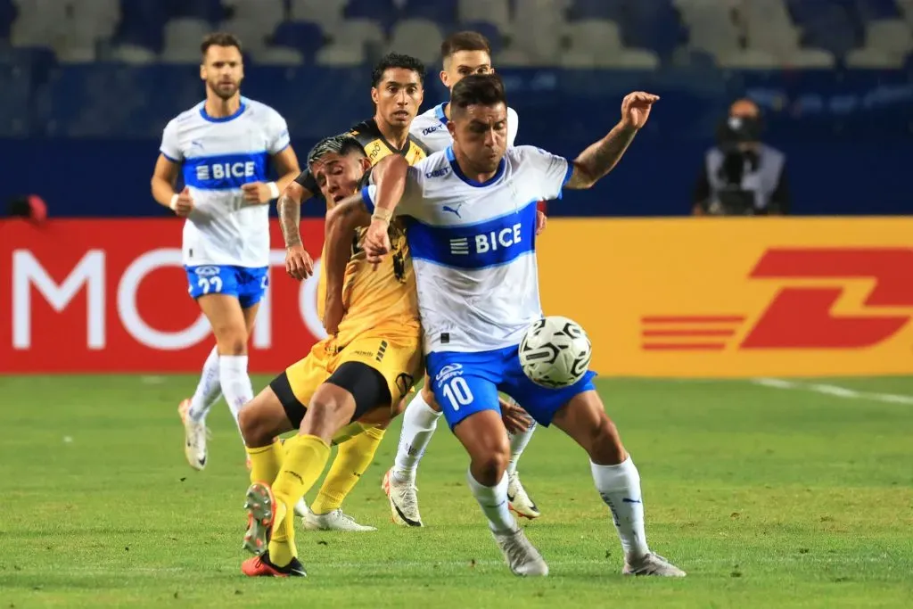 Universidad Católica sigue sin rumbo, ahora en la Copa Sudamericana. Foto: Eduardo Fortes/Photosport