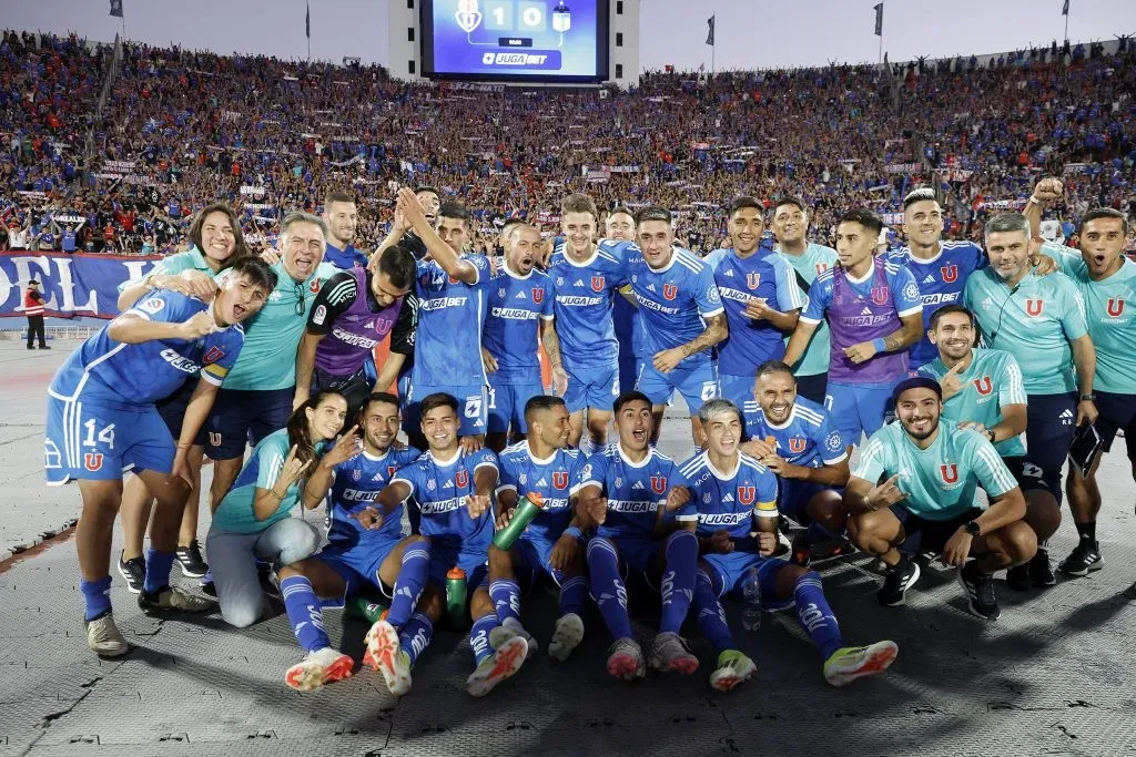 La U quiere estadio lleno para alcanzar la punta del torneo. Foto: Pepe Alvujar/Photosport