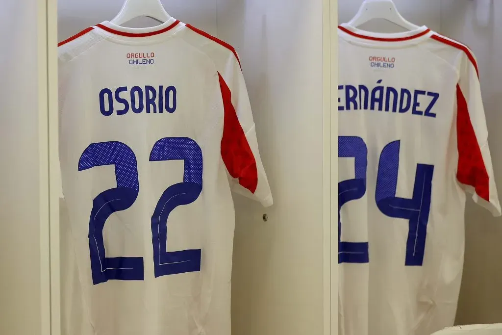 Chile va de blanco contra Albania y darío Osorio le qjuita el 22 a Ben Brereton. (Foto: La Roja)