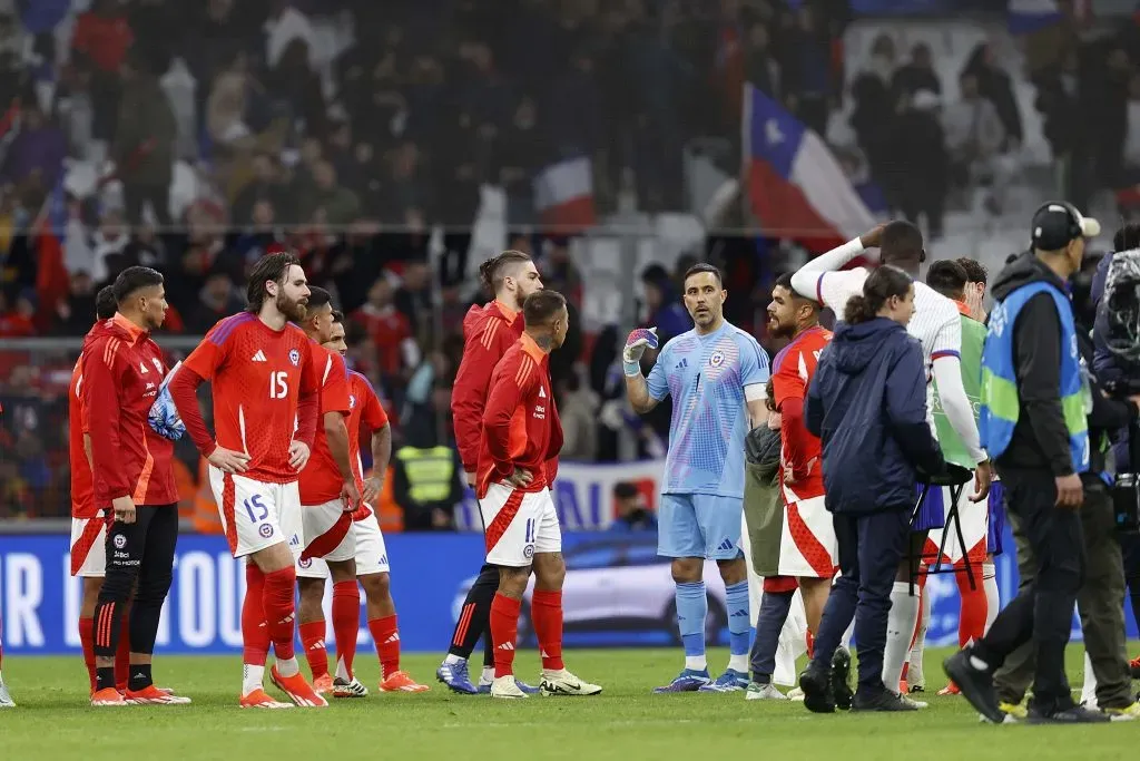 Bravo volvió a ser el golero titular de la Roja