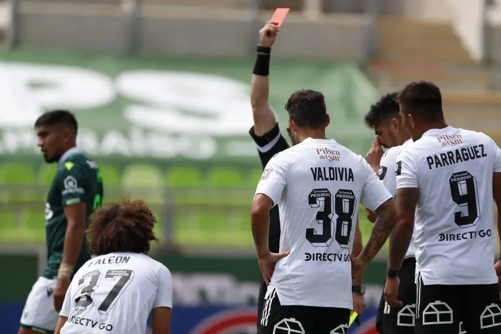 Primera expulsión de Falcón en Colo Colo | Photosport