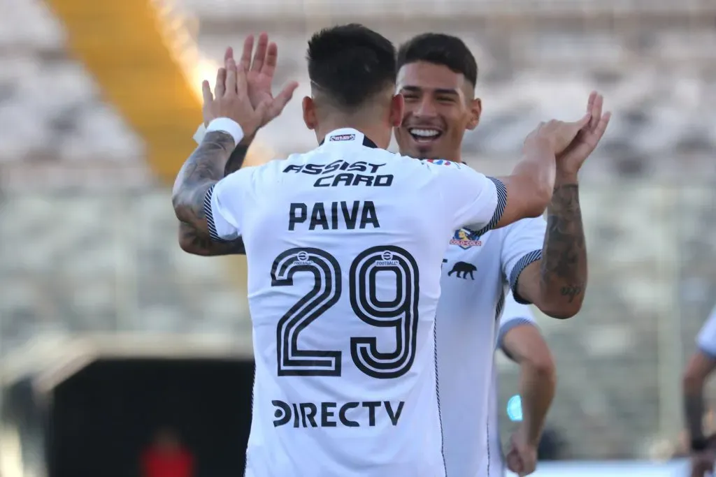 Guillermo Paiva celebra junto a Alan Saldivia el gol que el paraguayo le anotó a Everton. (Javier Salvo/Photosport).