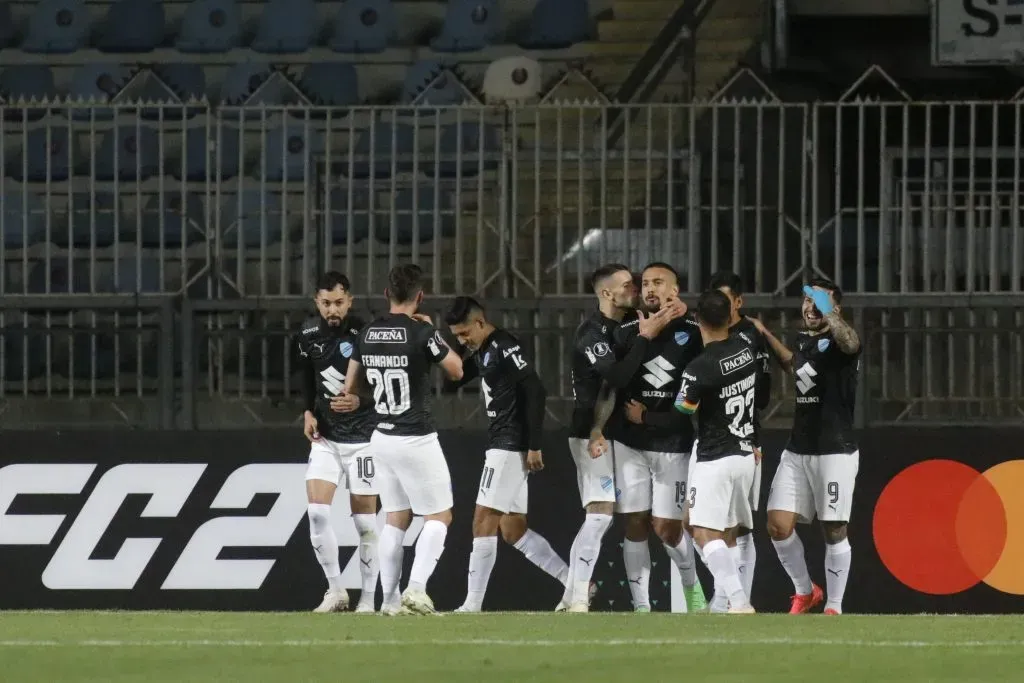 Bolívar se dio un festín con Palestino. Foto: Jorge Loyola/Photosport