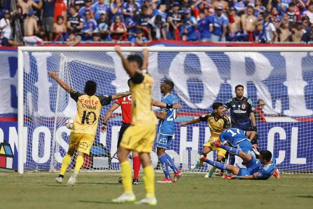 Coquimbo le quitó la victoria a la U en los últimos minutos. Foto: Pepe Alvujar/Photosport
