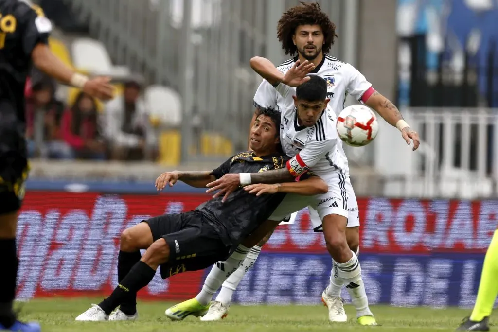 En Colo Colo miran a Cabral. Foto: Photosport