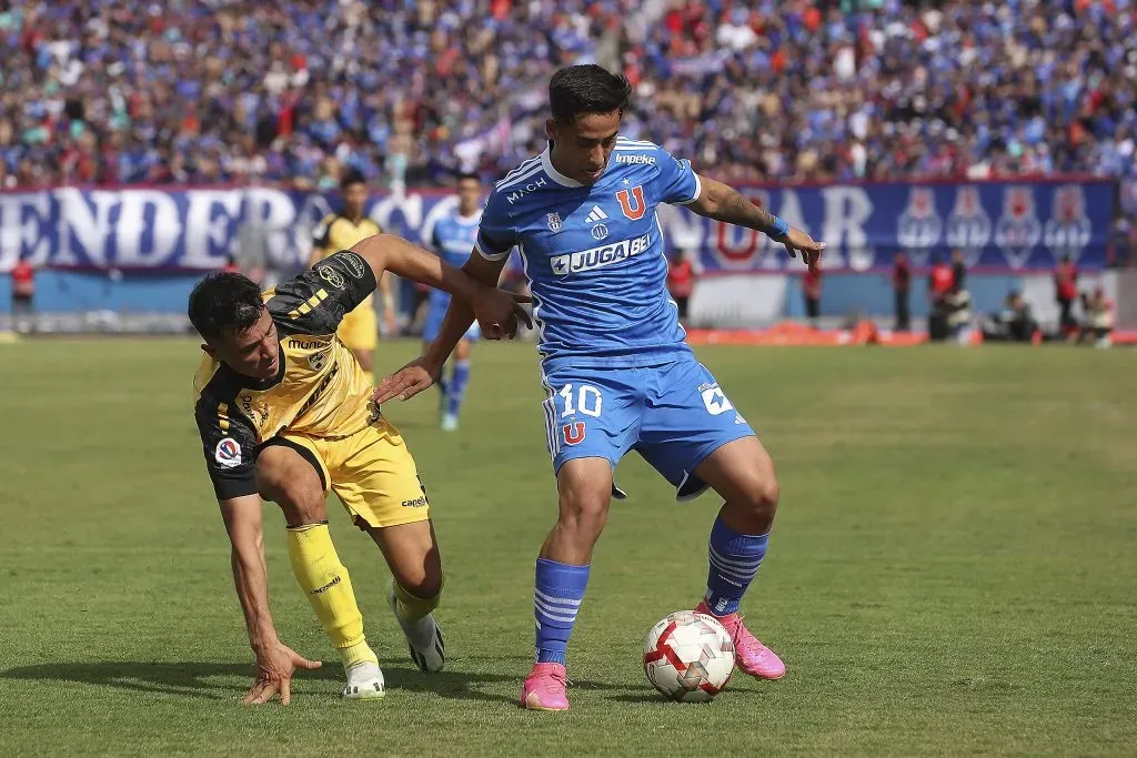 Lucas Assadi no se ha podido consolidar como titular en la U. Foto: Pepe Alvujar/Photosport