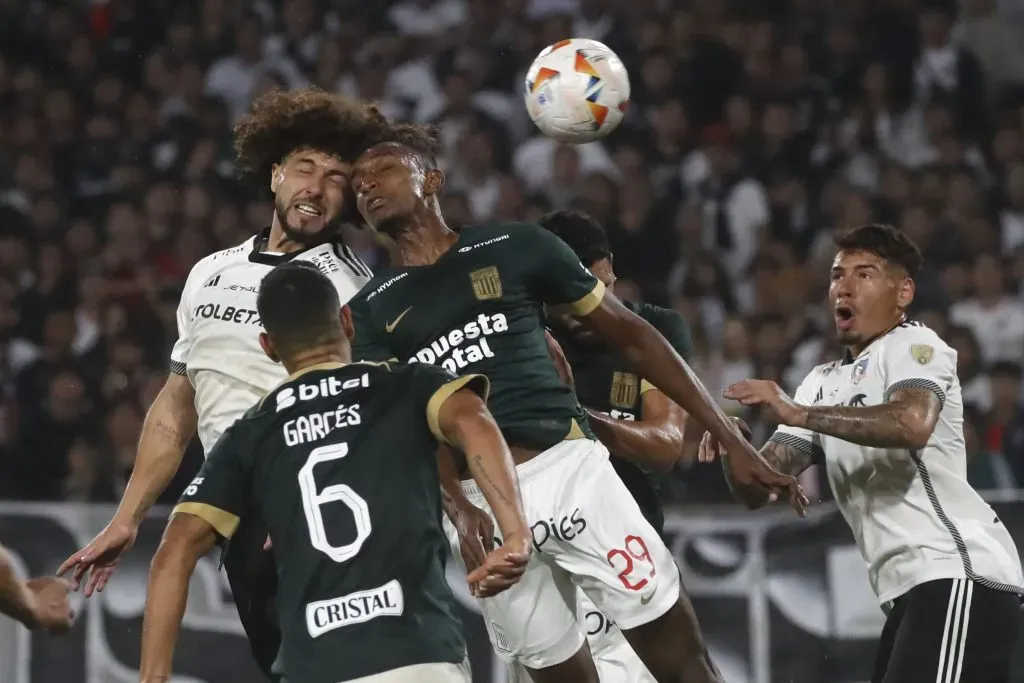 Colo Colo ahora tiene sólo un partido más de local por jugar en la Copa Libertadores, lo que complica las cosas en la tabla de posiciones. Foto: Photosport.