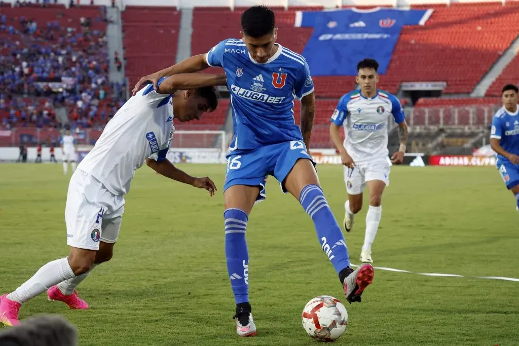 El ex Audax ha sumado en cinco partidos con la U. Foto: Andres Pina/Photosport