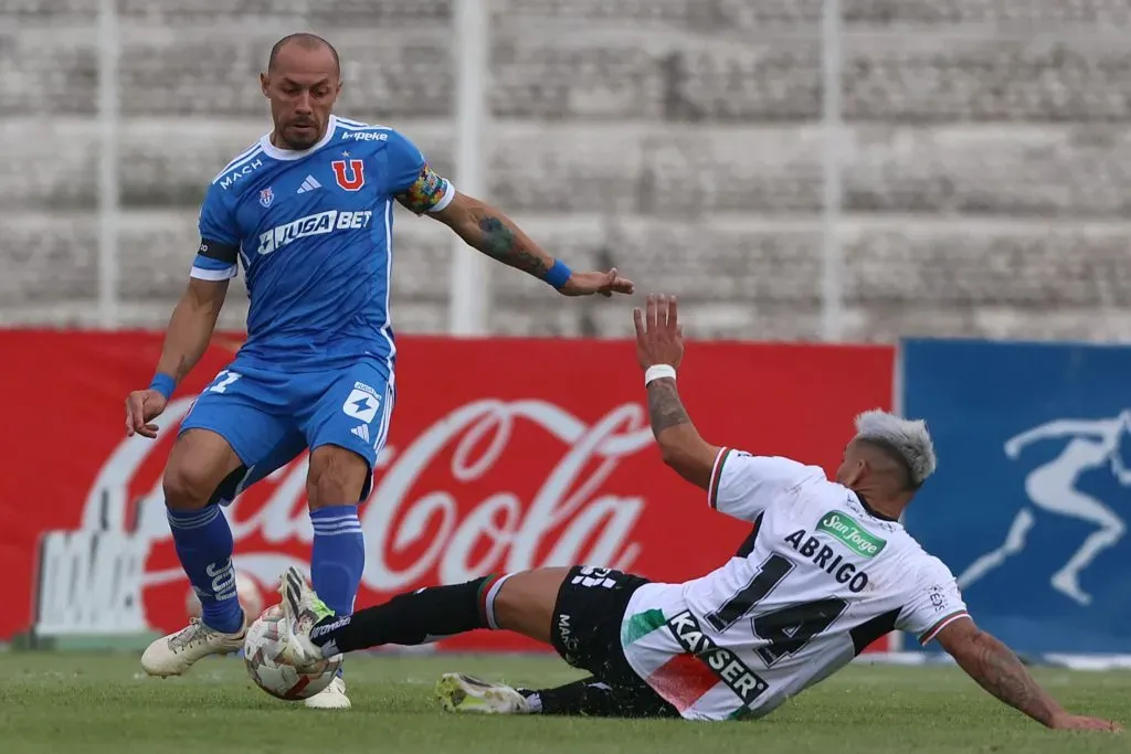 El capitán de la U ha sido titular todos los partidos. Foto: Dragomir Yankovic/Photosport