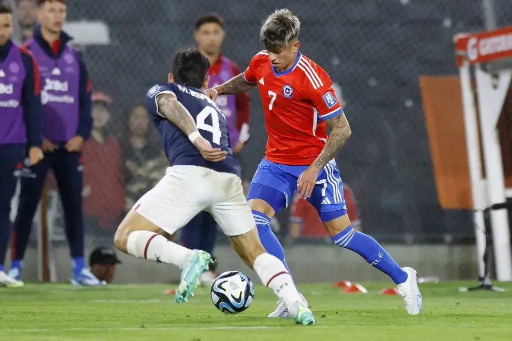 Maximiliano Guerrero jugó por las eliminatorias por la Roja. Foto: Pepe Alvujar/Photosport