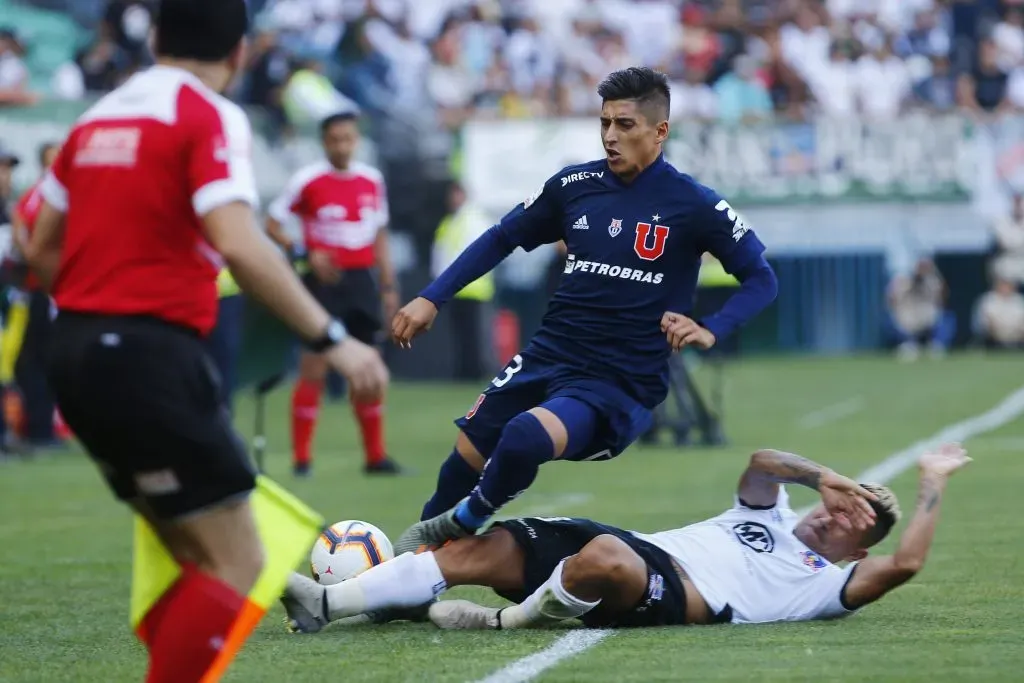 Fernando Cornejo en un Superclásico con la U. Foto:  Ramon Monroy/Photosport