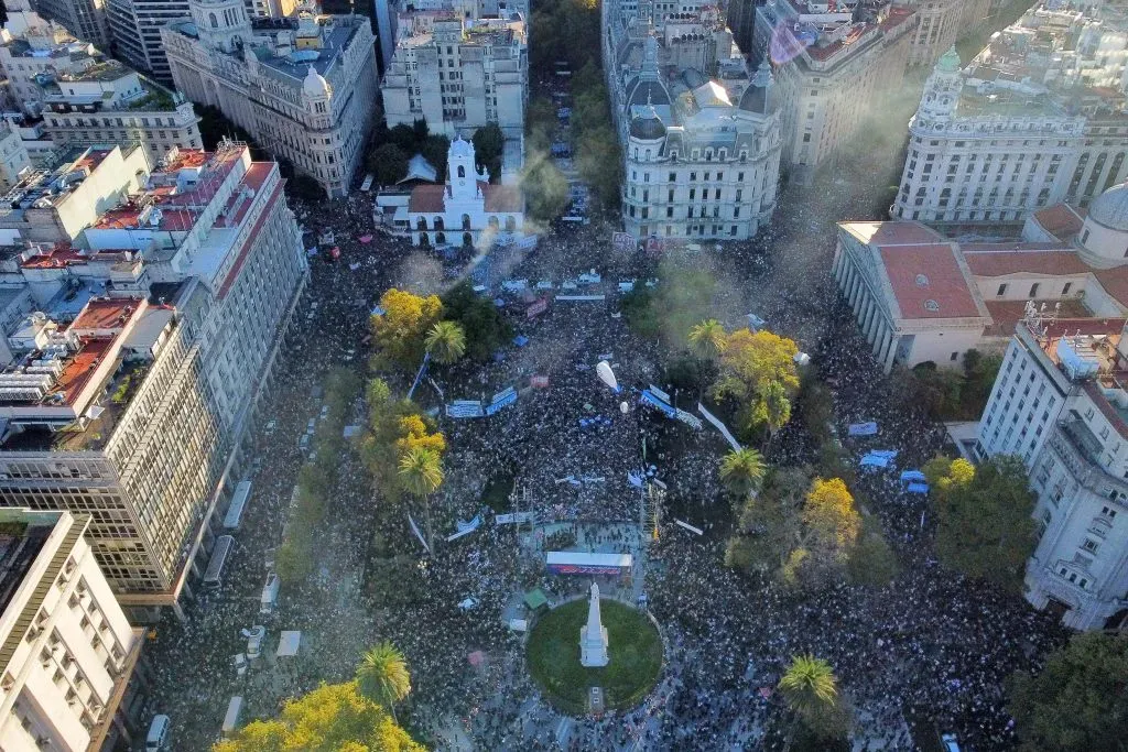 Masiva protesta contra el Presidente Milei en Buenos Aires