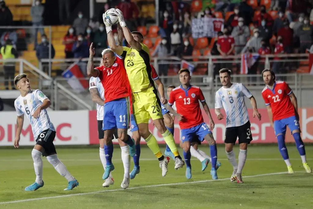 Argentina y Chile volverán a enfrentarse en la Copa América. Foto: Photosport.