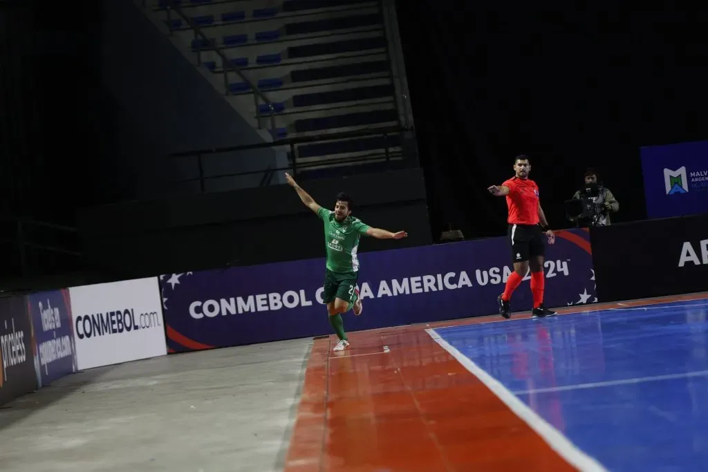 La celebración del triunfo de Santiago Wanderers en la Copa Libertadores Futsal. Foto: Conmebol.