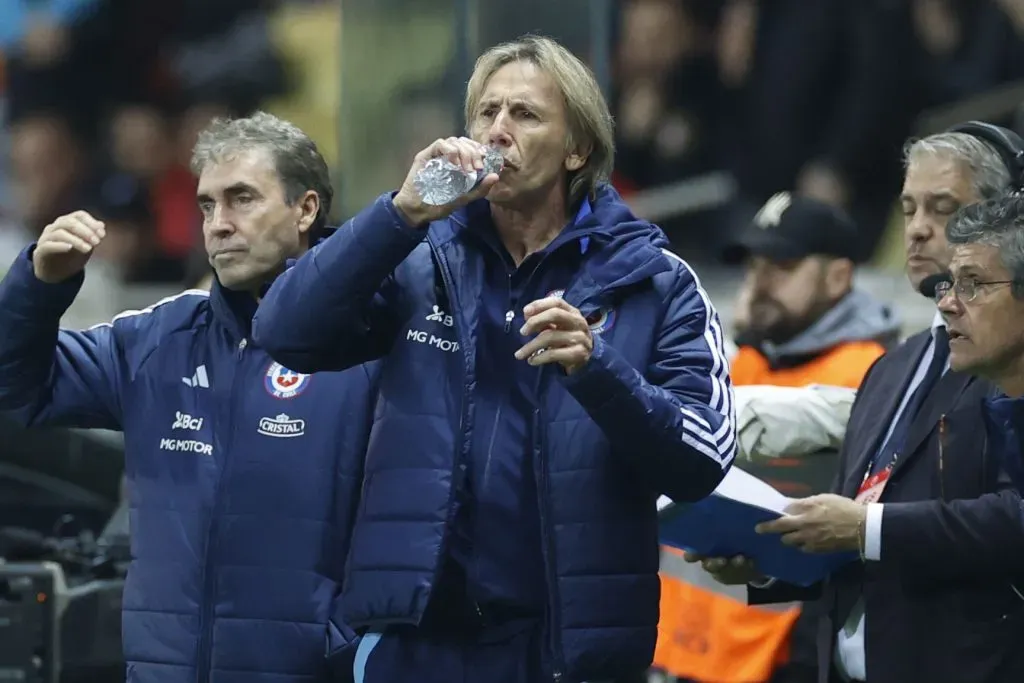 Ricardo Gareca tiene sus secretos como entrenador, como una extraña maldición musical. Foto: Matteo Ciambelli/Photosport