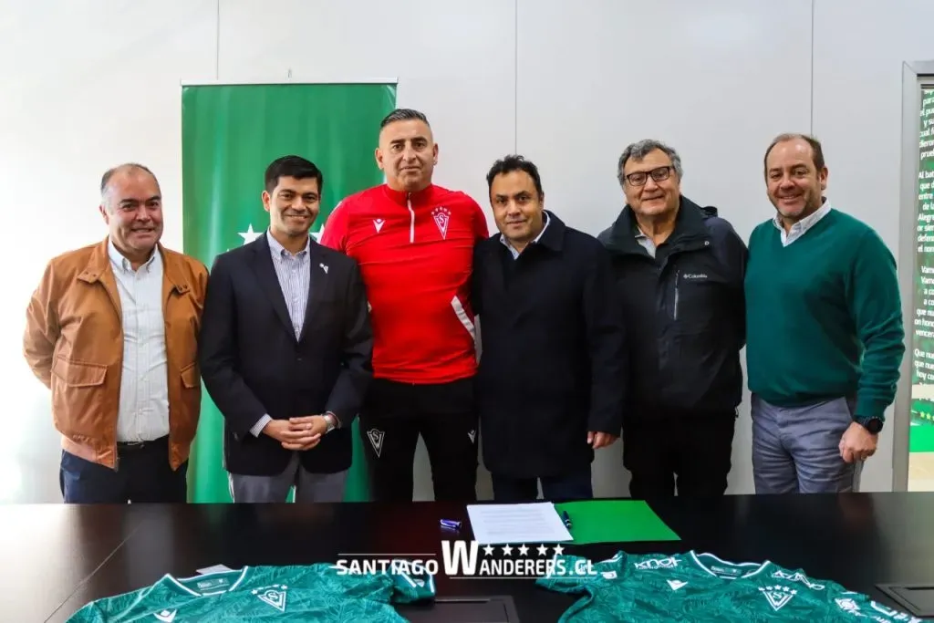 Jaime García en su presentación como técnico (Santiago Wanderers)