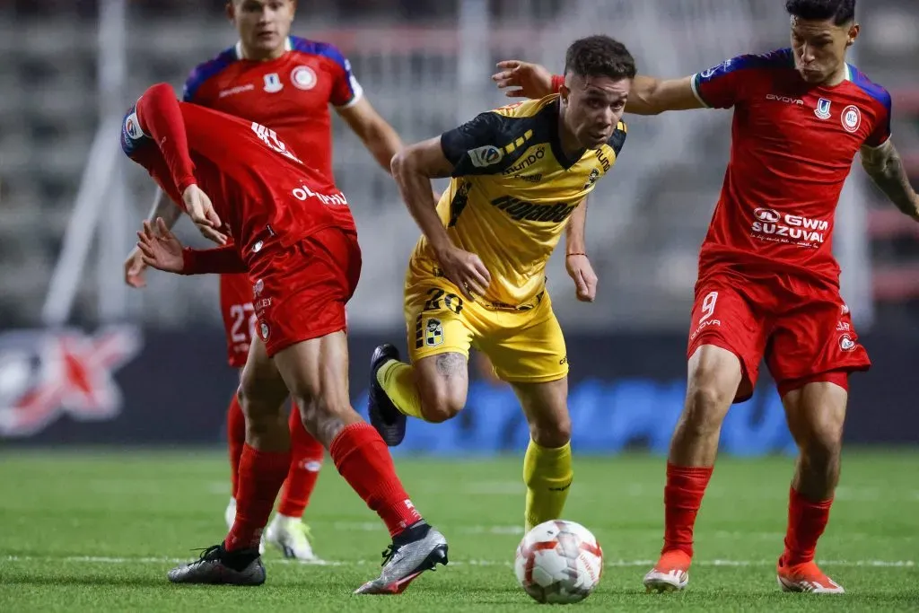La Calera metió presión pero los piratas se llevaron el tesoro. Andres Pina/Photosport