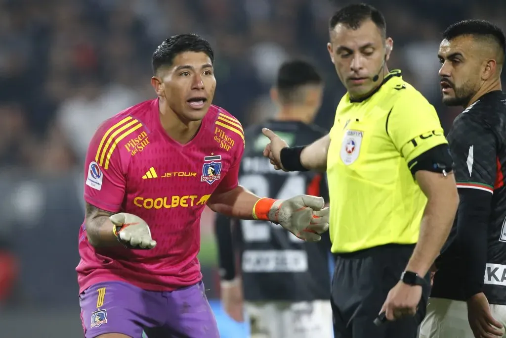 Colo Colo prueba curiosa formación de cara al duelo ante Deportes Iquique.