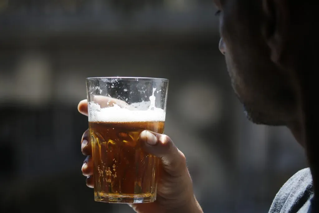 Santiago, 18 febrero 2022.
Aumento en el precio de la cerveza a nivel mundial debido a la escasez de materia prima y stock.
Jonnathan Oyarzun/Aton Chile