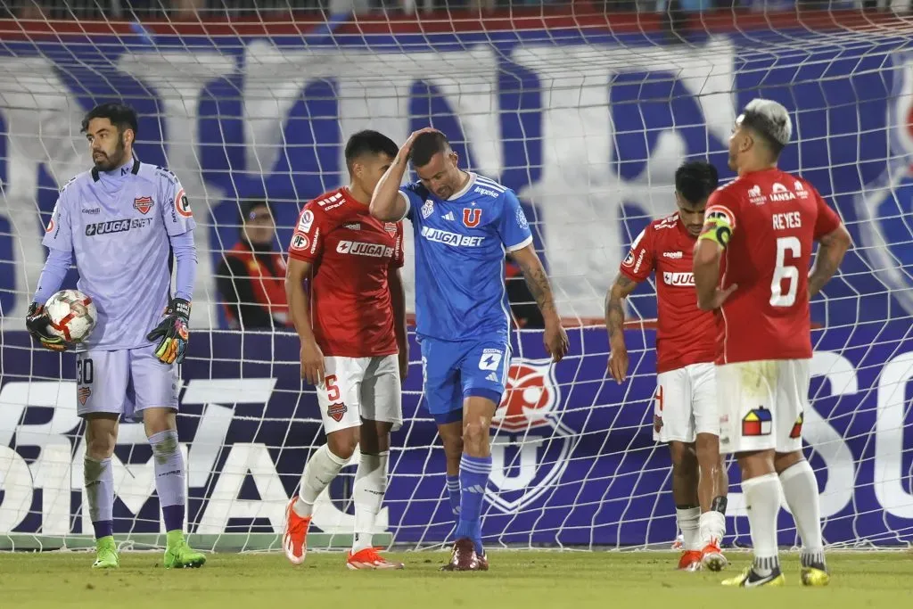 La U no pudo derribar la portería de Ñublense en el Nacional. Foto: Felipe Zanca /Photosport