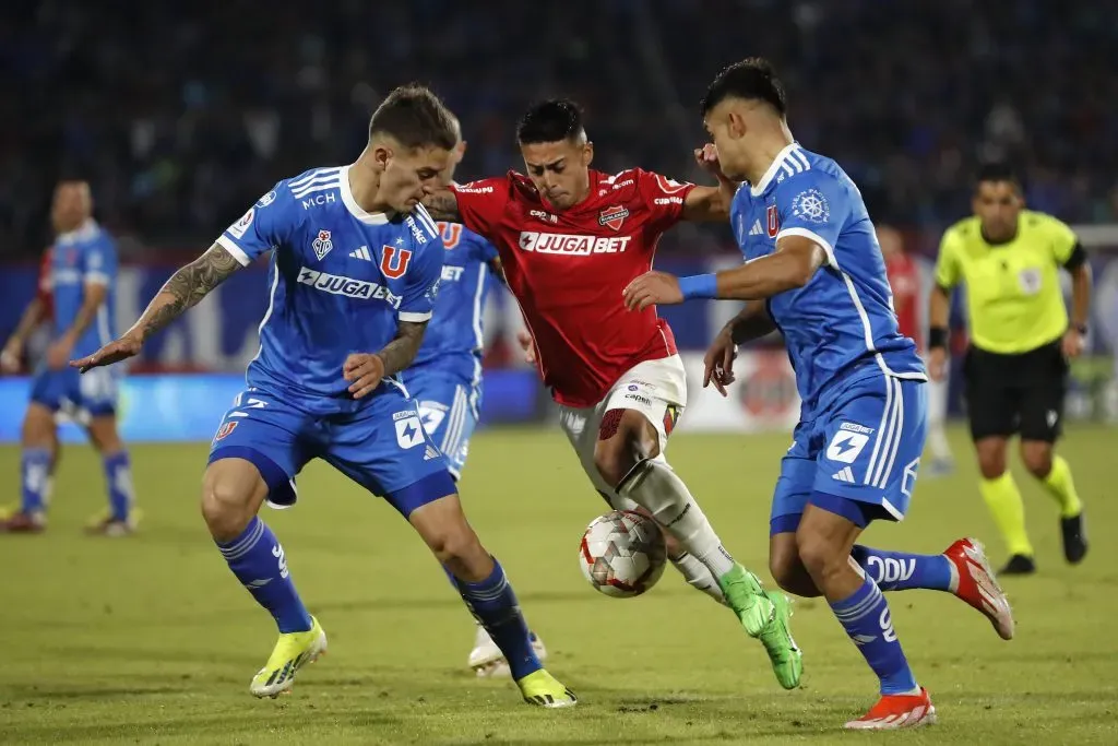 La U no aprovechó ventajas que le dieron sus rivales. Foto: Felipe Zanca /Photosport