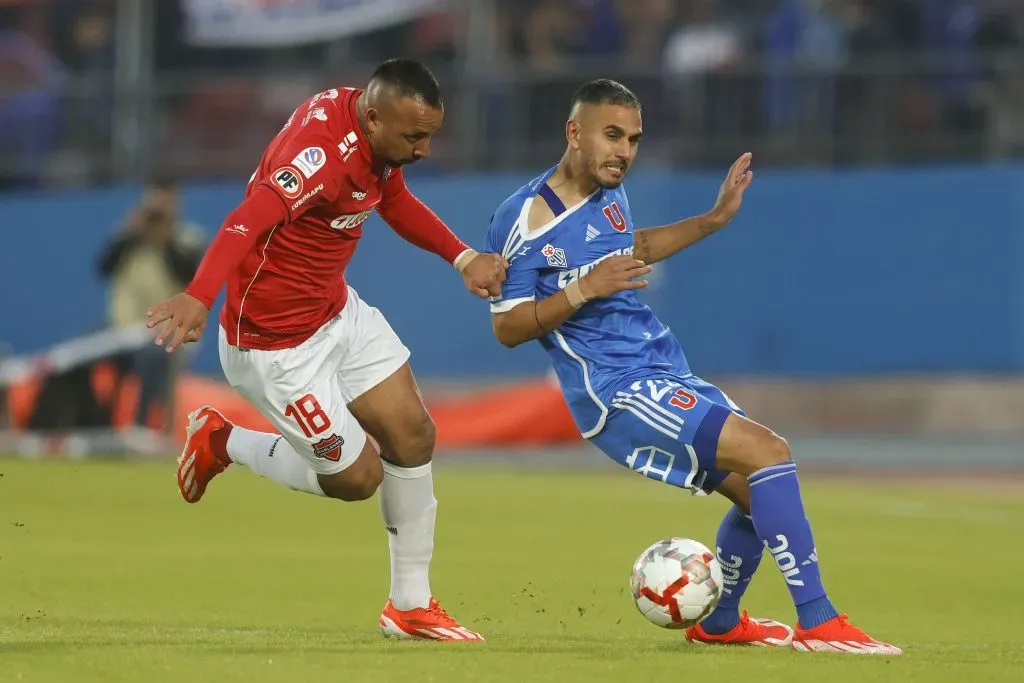 Aseguran que a la U le han agarrado la mano en el torneo. Foto: Felipe Zanca /Photosport