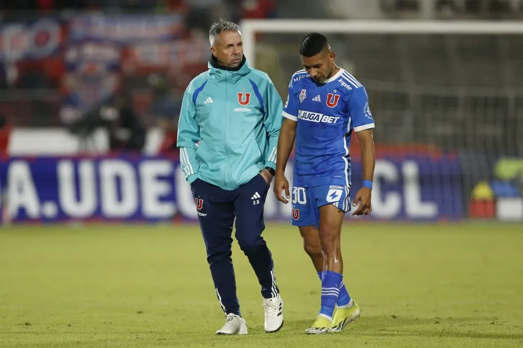 Cristián Palacios salió lesionado ante Ñublense. Foto: Marcelo Hernandez /Photosport