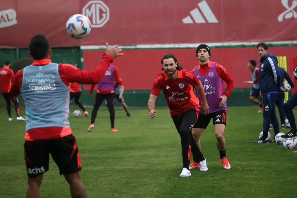 Brereton en las prácticas de Chile para enfrentar a Paraguay.
