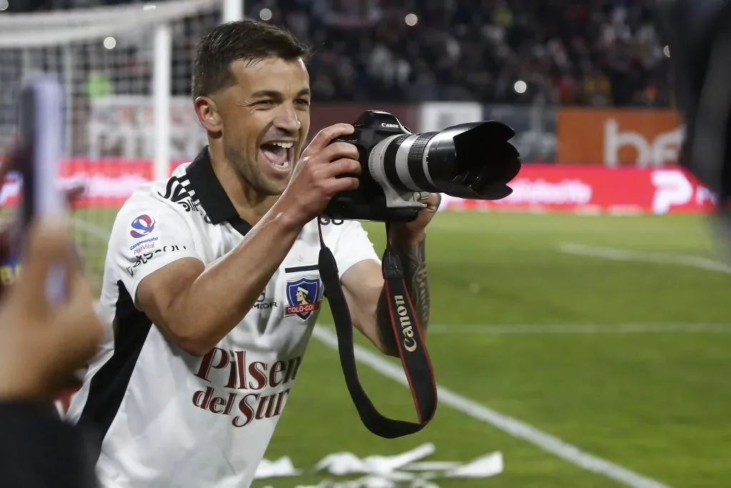 Gabi Costa en su paso por Colo Colo: Alianza Lima le busca equipo. (Foto: Photosport)