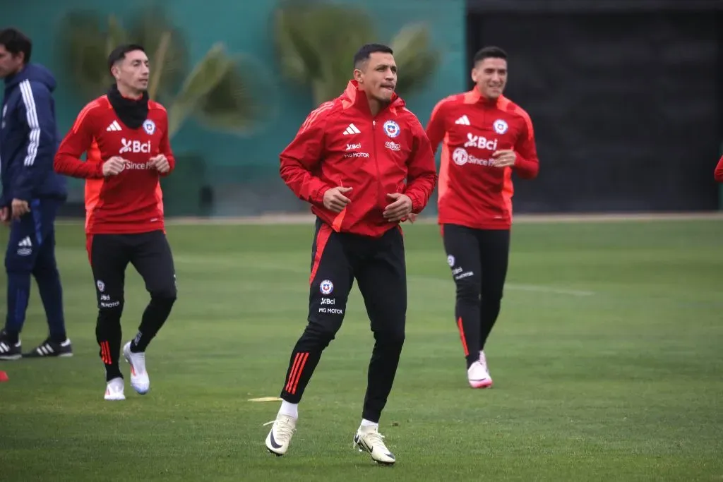 Alexis Sánchez en una práctica de la Roja en Juan Pinto Durán. (Javier Salvo/Photosport).