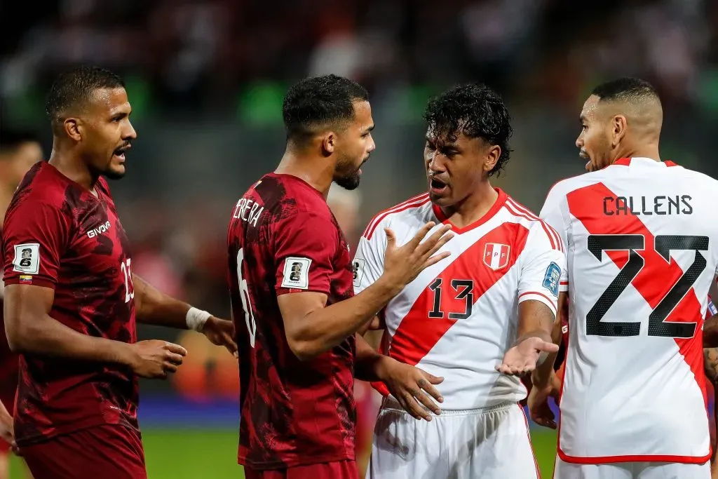Renato Tapia no viajó con Perú a Estados Unidos para el amistoso previo a la Copa América | Photosport