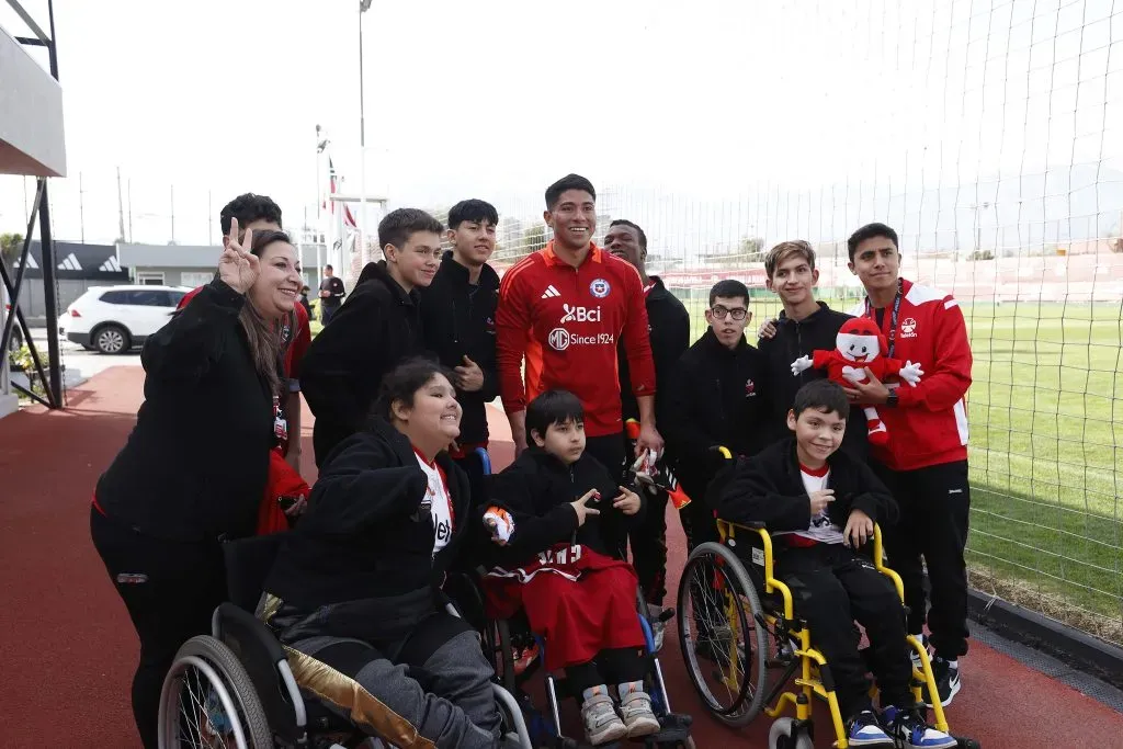 La visita de la Teletón a la Roja | Carlos Parra/Comunicaciones FFCH