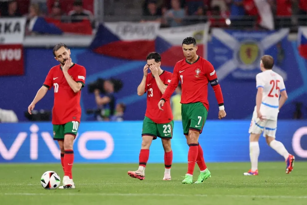 Sufrido y agónico triunfo de Portugal en el debut.