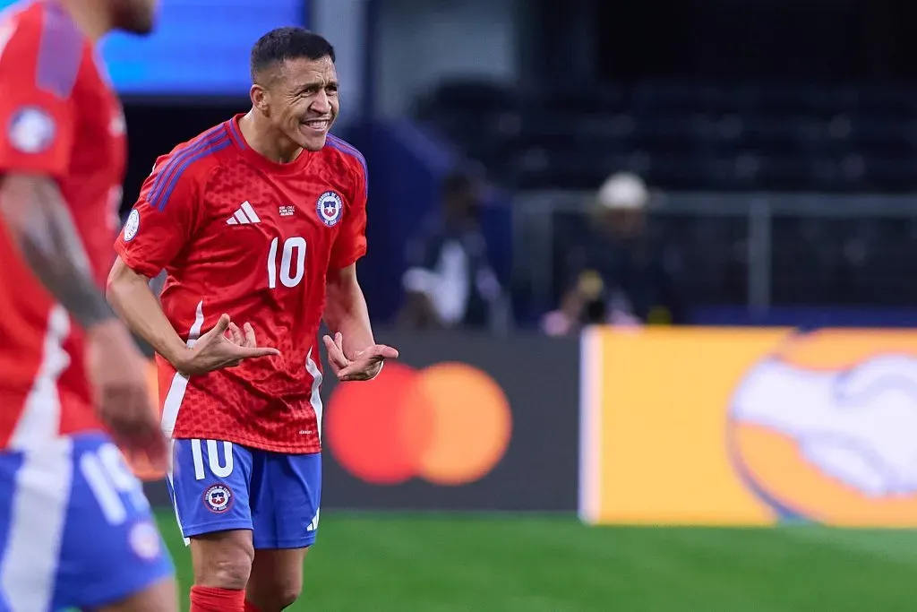 El nivel de Alexis Sánchez como el 10 de Chile genera debate entre los hinchas pero no para Ricardo Gareca. Foto: Photosport.