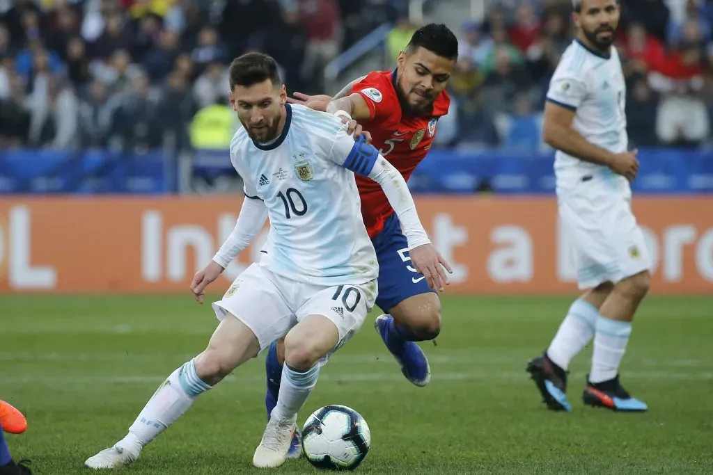 Paulo Díaz y Messi se volverán a enfrentar: las dudas de Gareca.