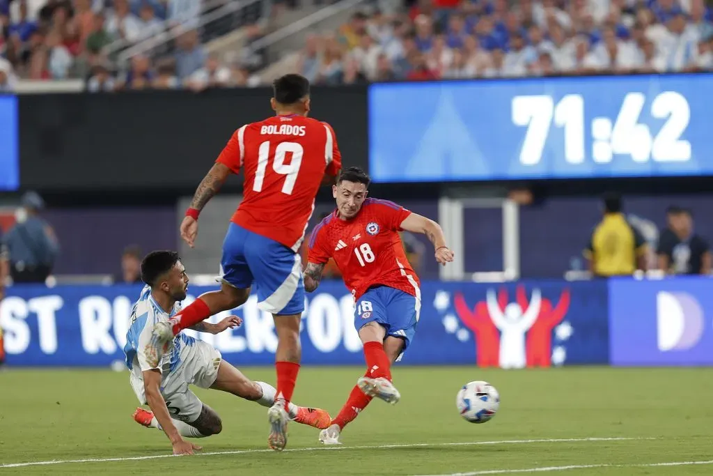 Rodrigo Echeverría fue titular ante Argentina. Foto: Carlos Parra /FFCH.