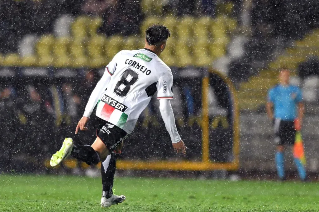 Así gritó Fernando Cornejo un espectacular bombazo ante Flamengo. (Alejandro Pizarro/Photosport).