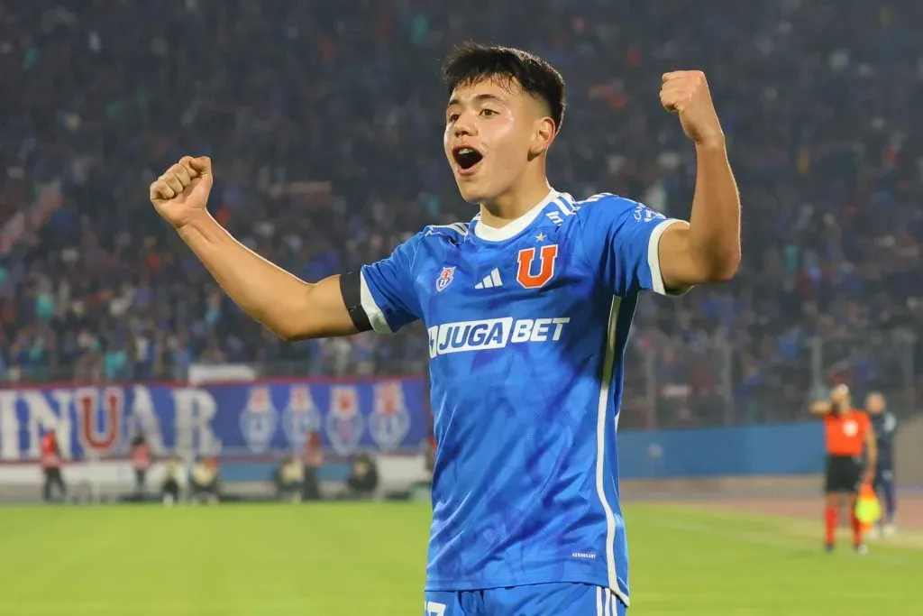 Ignacio Vásquez sale de la titularidad en U. de Chile contra Everton.