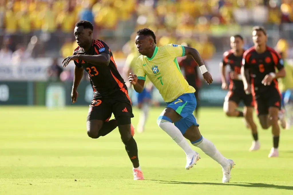 Vinícius se culpa y pide perdón por la eliminación de Brasil en Copa América.