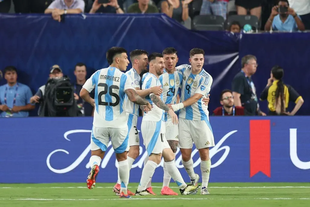 Messi marcó el segundo gol de Argentina. (Photo by Elsa/Getty Images)