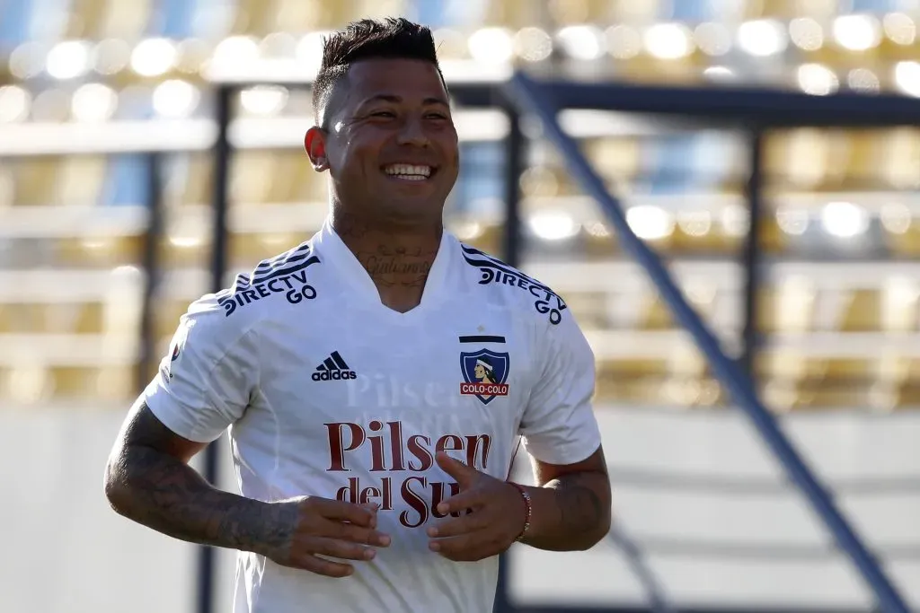 La sonrisa de Leo Valencia en Colo Colo no duró mucho | Photosport