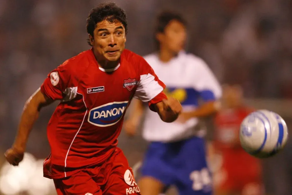 Luis Flores Abarca, la figura del Ñublense que tuvo contra las cuerdas a Colo Colo en el Torneo Apertura 2008. (ANDRES PINA/PHOTOSPORT).