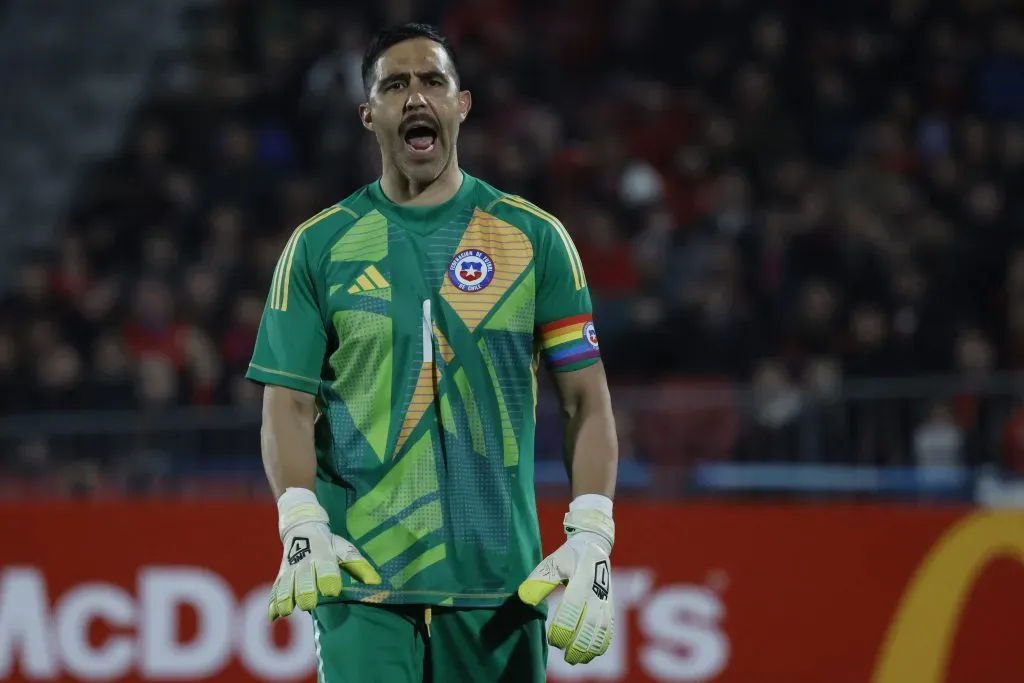 Claudio Bravo está a la espera de definir su nuevo equipo