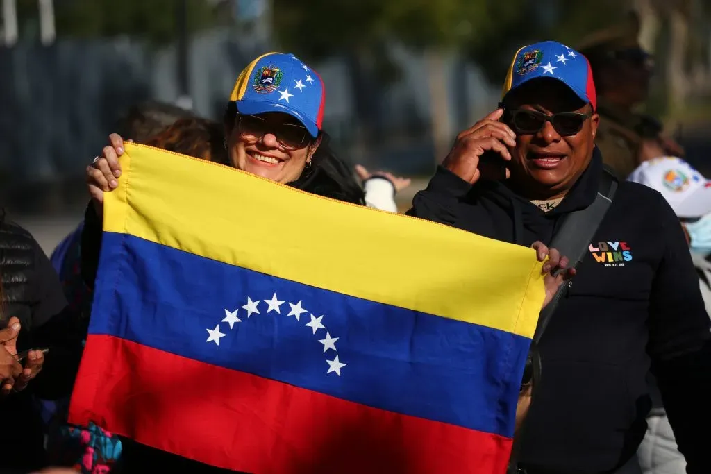 Santiago, 28 julio 2024.
Venezolanos votan en la embajada de Venezuela en Santiago durante las elecciones presidencial de Venezuela.
Marcelo Hernandez/Aton Chile