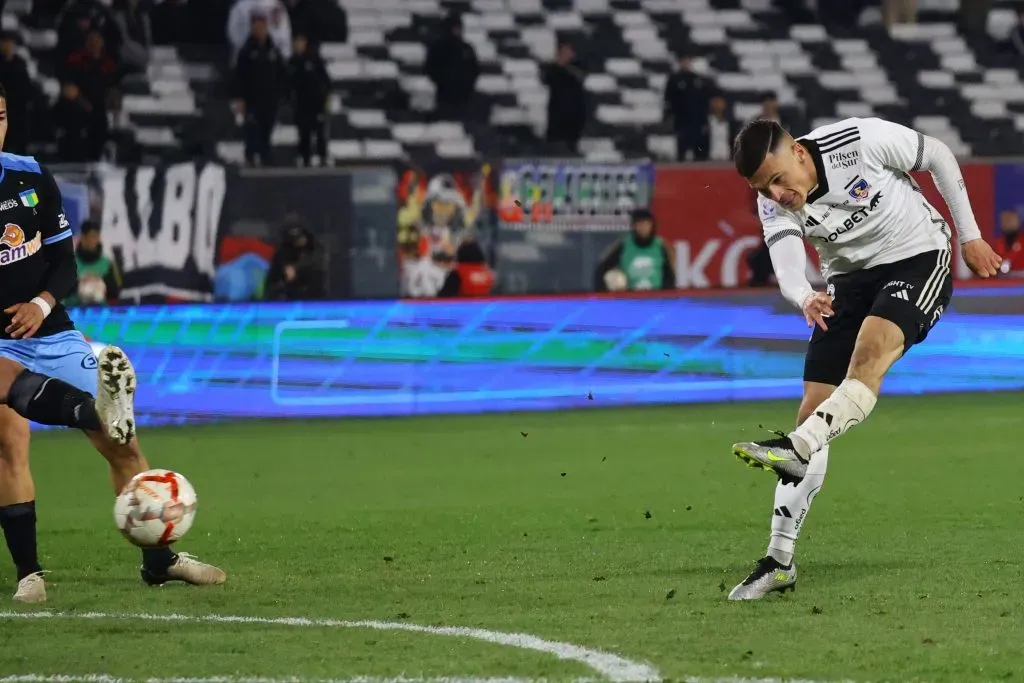 El momento del gol de Lucas Cepeda en Colo Colo. Foto: Marcelo Hernandez/Photosport